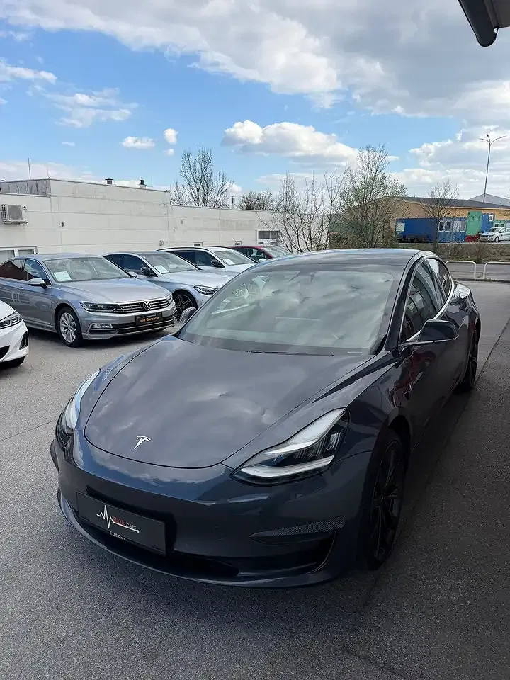 Tesla Model 3 AWD Performance - Thumbnail 2