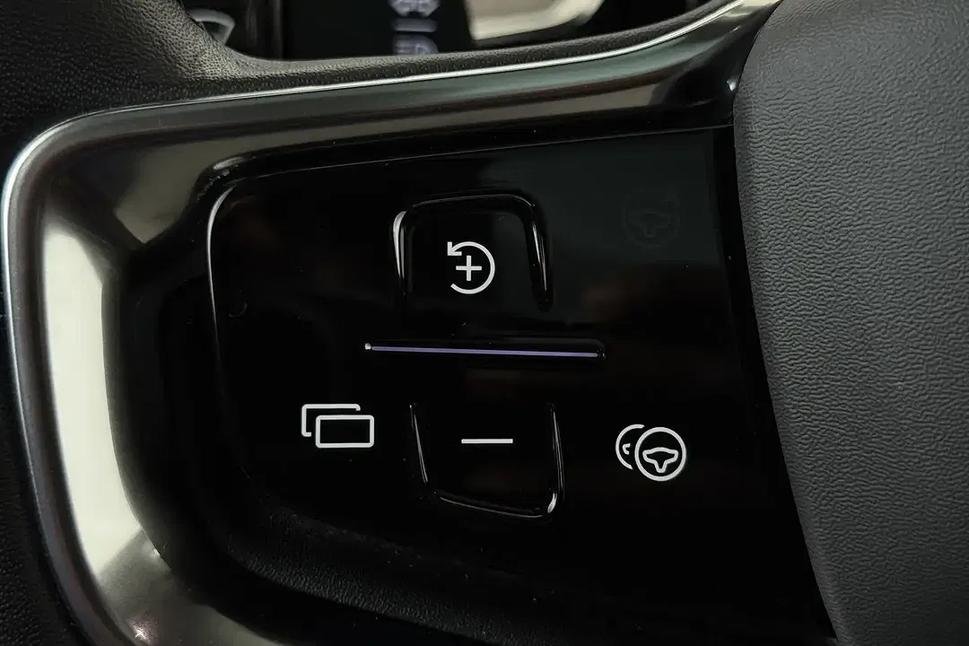 Volvo EX90 eAWD Ultra - Thumbnail 17