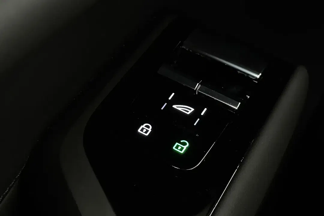 Volvo EX90 eAWD Ultra - Thumbnail 25