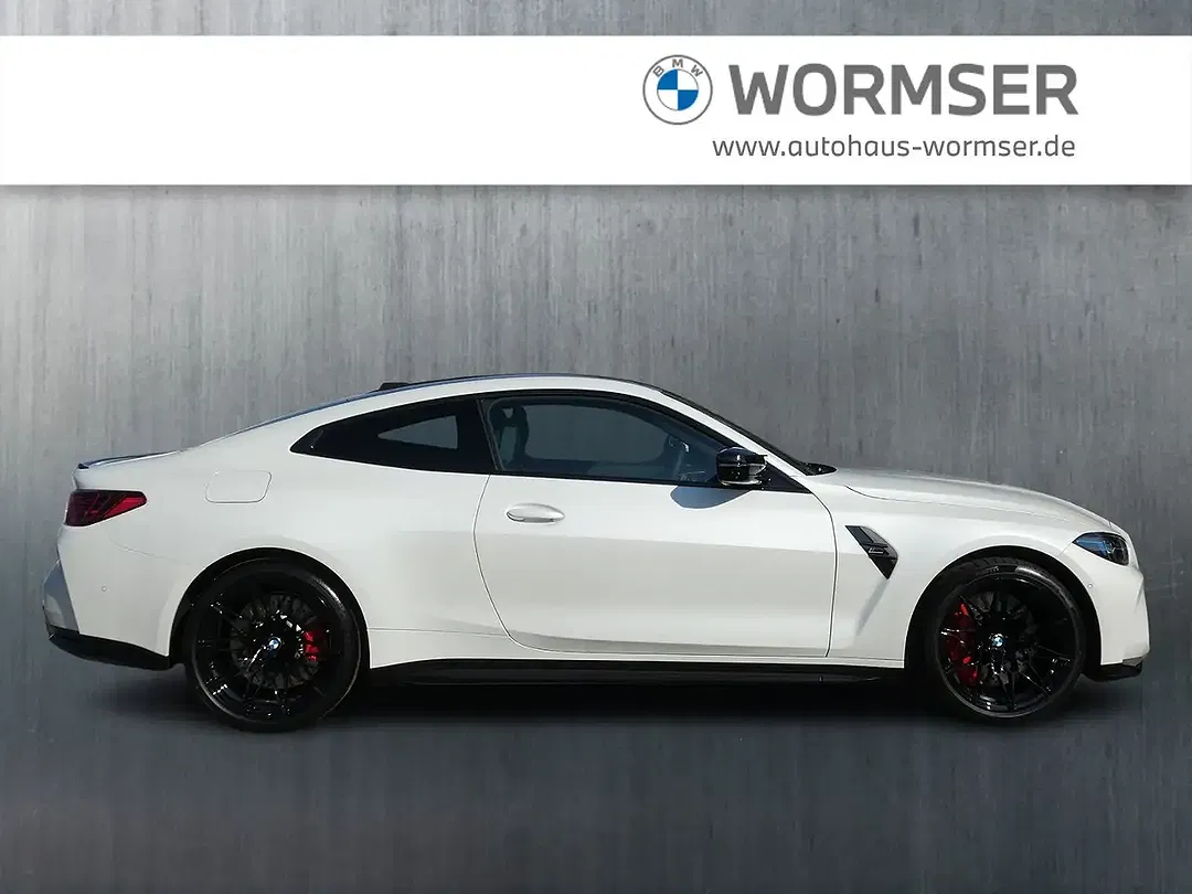 BMW M4 Competition Coupe - Thumbnail 3