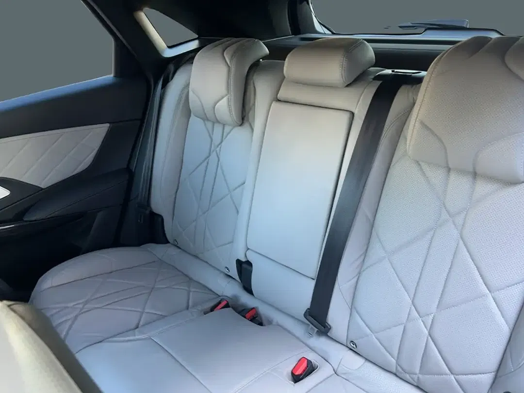 DS Automobiles DS 7 Crossback - Thumbnail 11