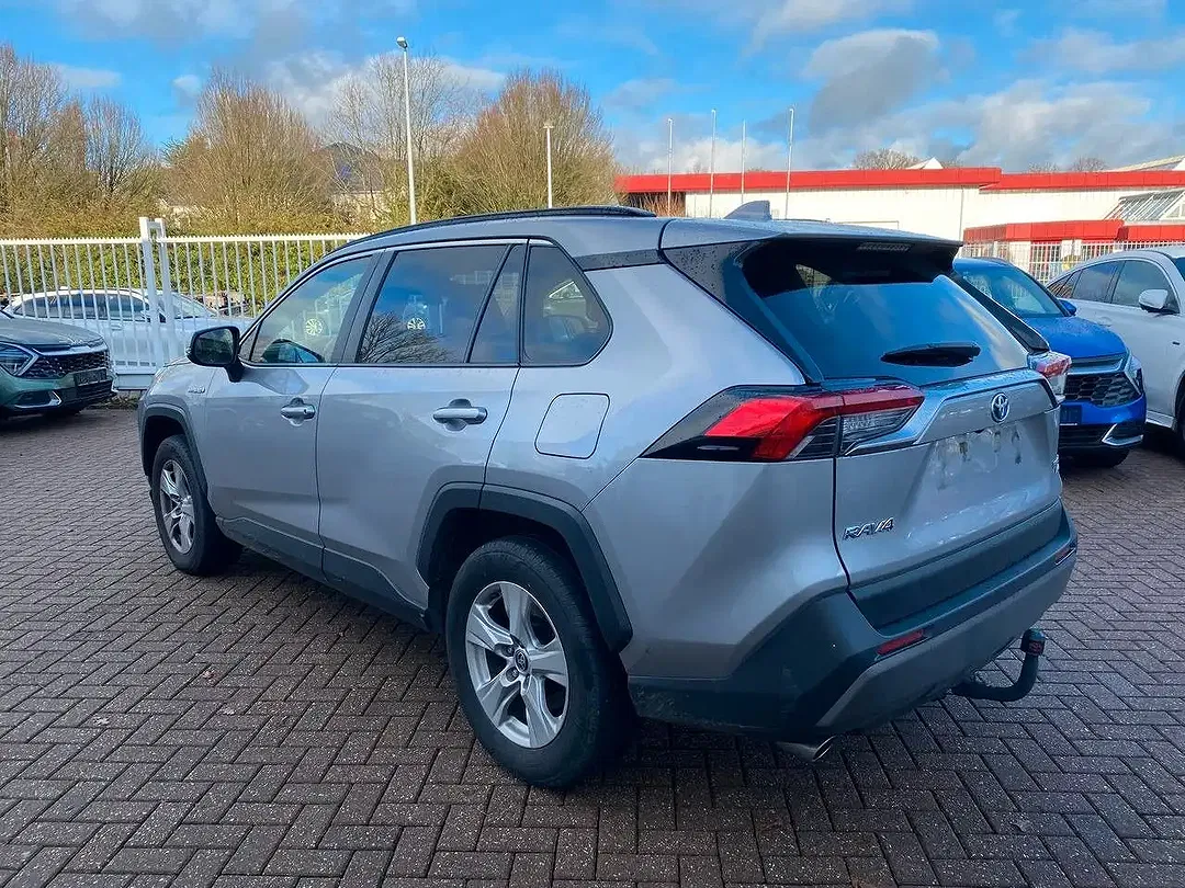 Toyota RAV 4 Hybrid - Thumbnail 4