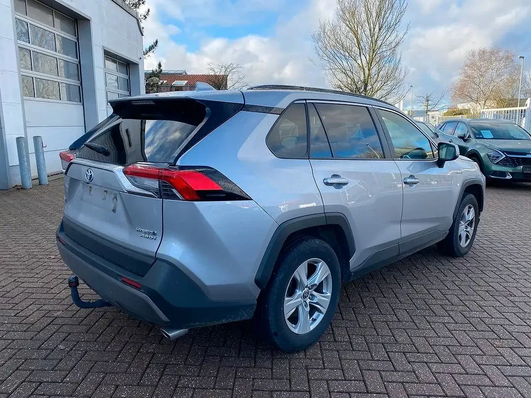 Toyota RAV 4 Hybrid - Thumbnail 6