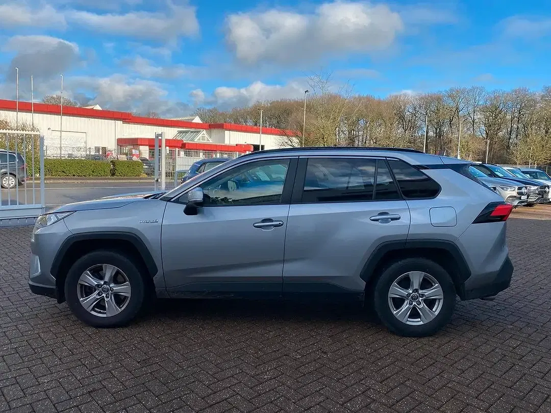 Toyota RAV 4 Hybrid - Thumbnail 8
