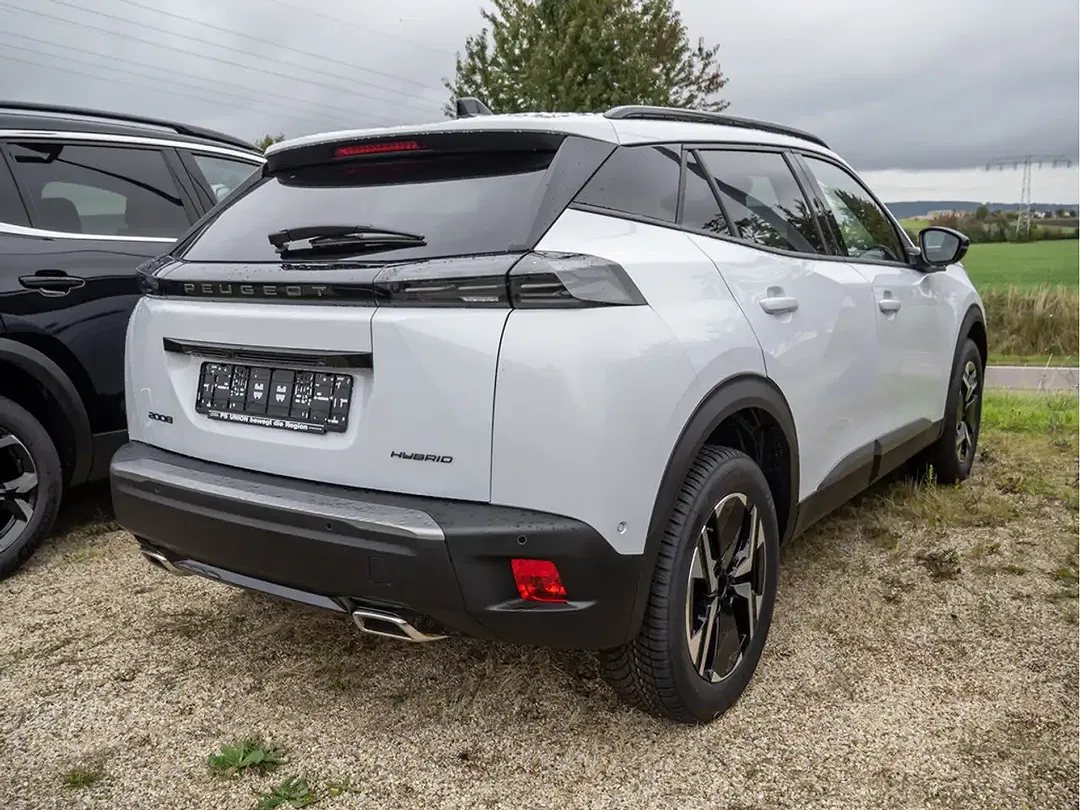 Peugeot 2008 145 Hybrid Allure - Thumbnail 3
