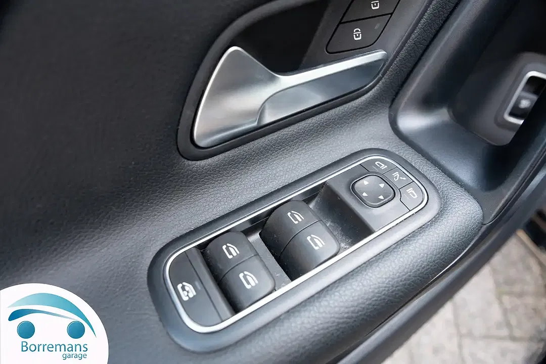 Mercedes-Benz CLA 180 - Thumbnail 11