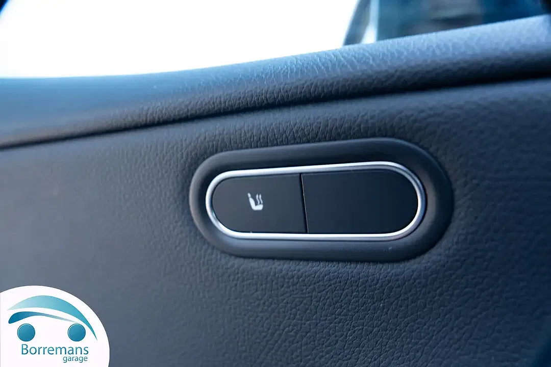 Mercedes-Benz CLA 180 - Thumbnail 6