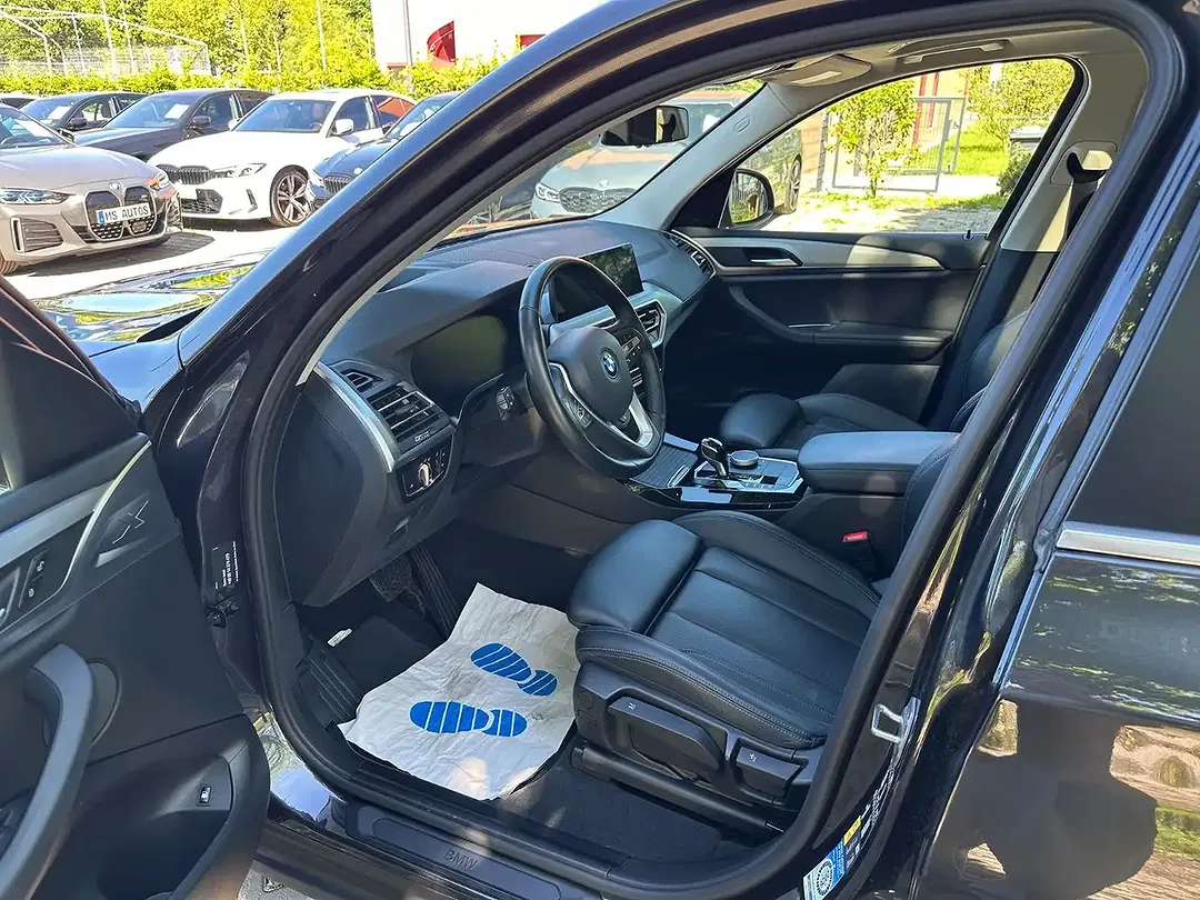 BMW X3 - Thumbnail 9
