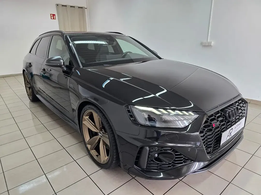 Audi RS4 2.9 TFSI quattro RS Avant exclusive - Thumbnail 4