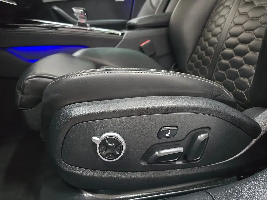 Audi RS4 2.9 TFSI quattro RS Avant exclusive - Thumbnail 8