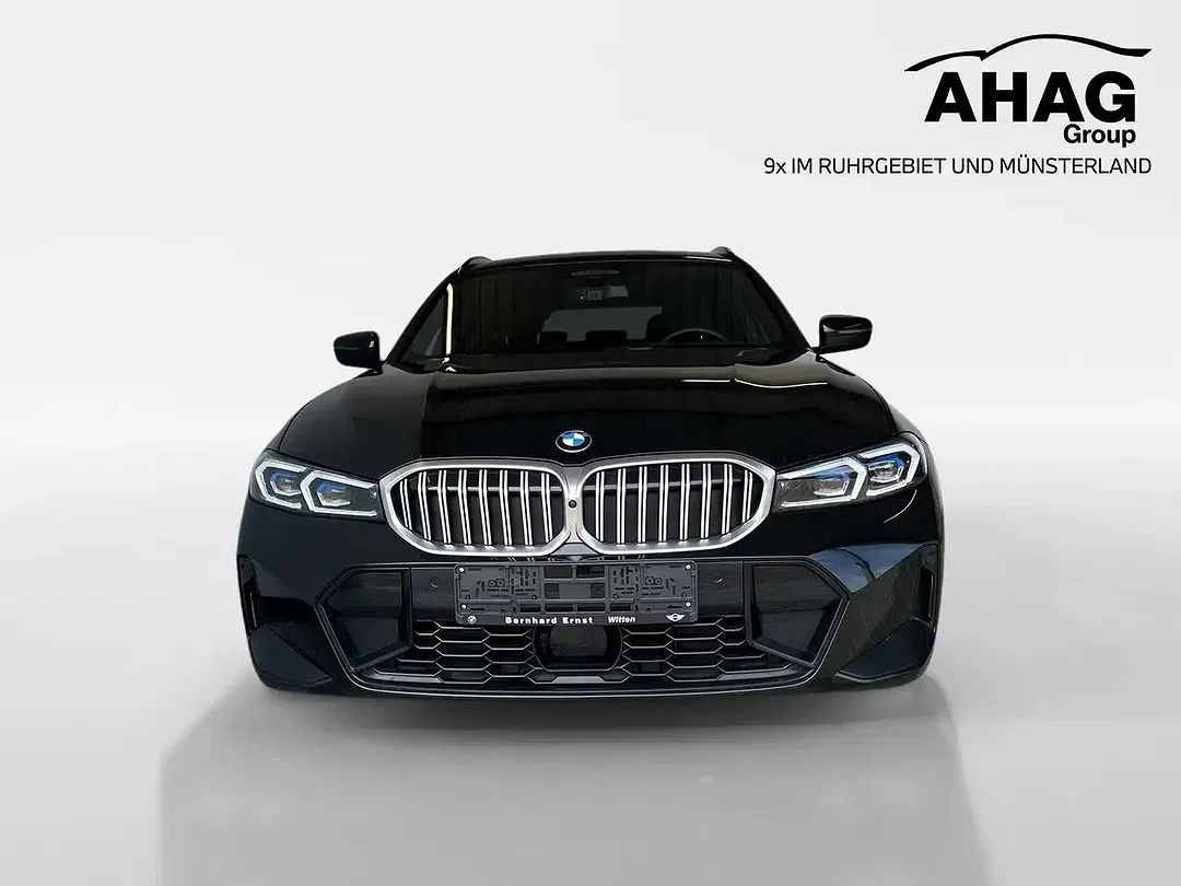 BMW 320 Touring M Sport - Thumbnail 2