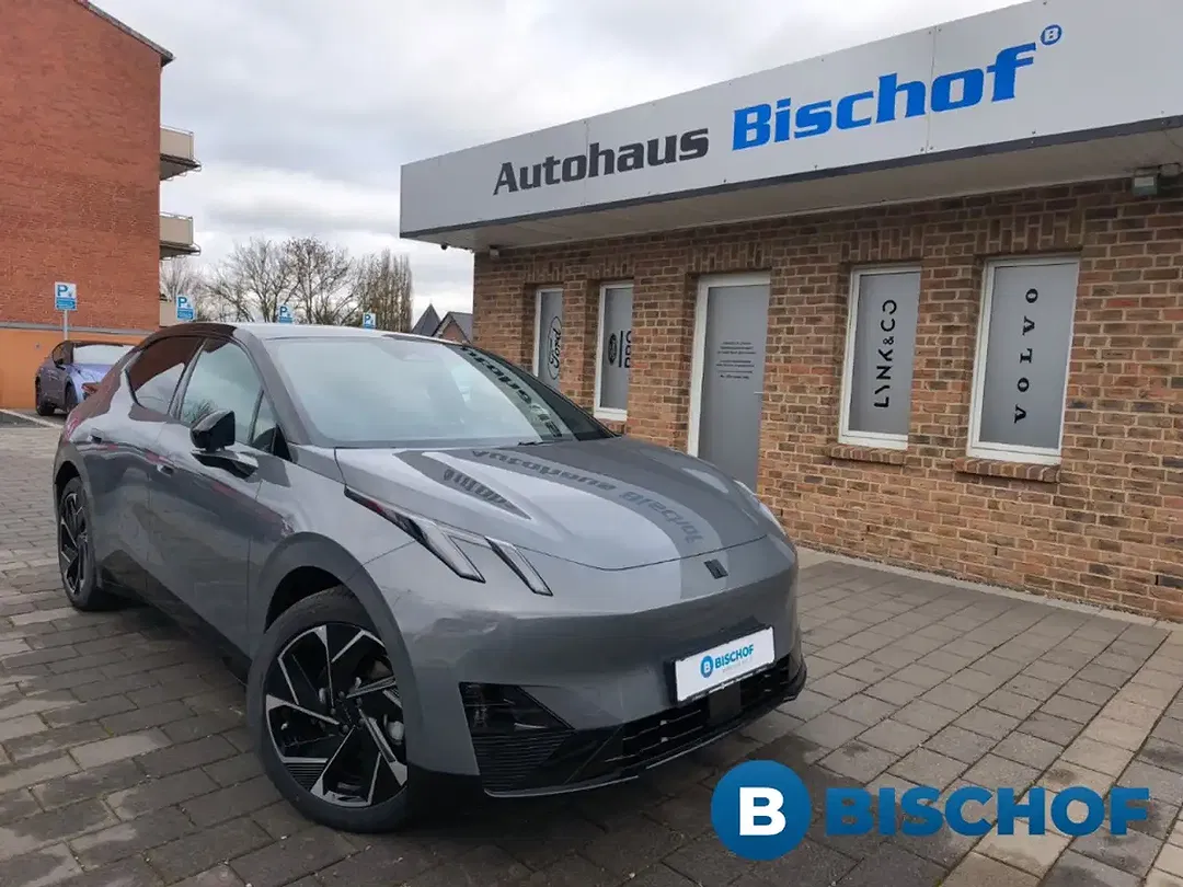Lynk & Co 02 - foto 1