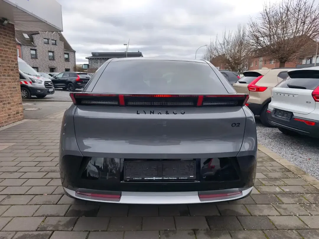 Lynk & Co 02 - Thumbnail 5
