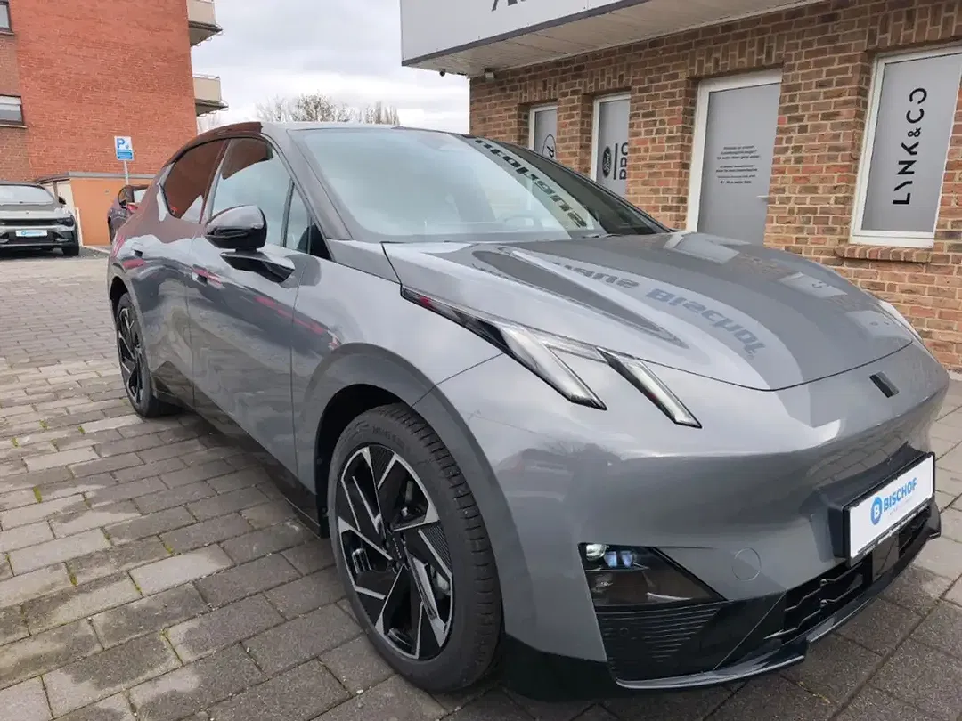 Lynk & Co 02 - Thumbnail 8