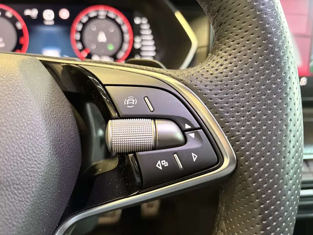 Skoda Octavia 1.5 TSI MHEV DSG Sportline - Thumbnail 12
