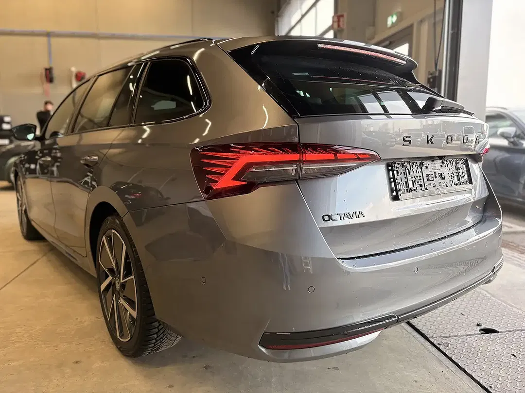 Skoda Octavia 1.5 TSI MHEV DSG Sportline - Thumbnail 4