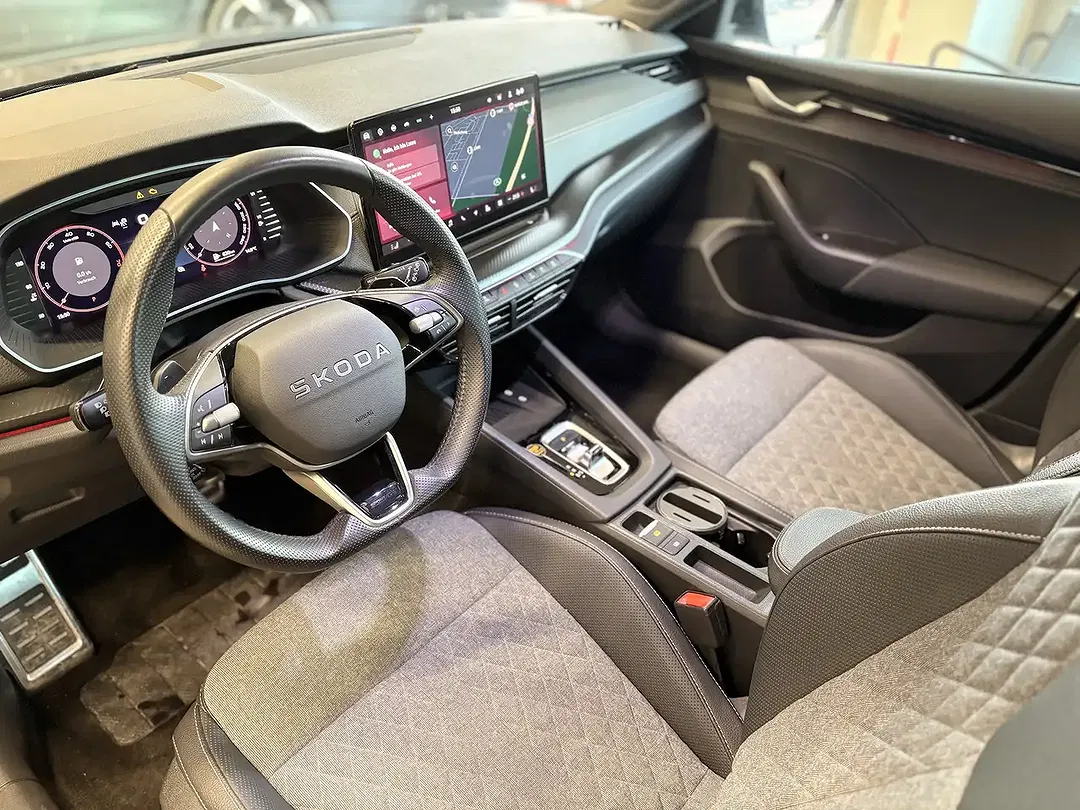 Skoda Octavia 1.5 TSI MHEV DSG Sportline - Thumbnail 6