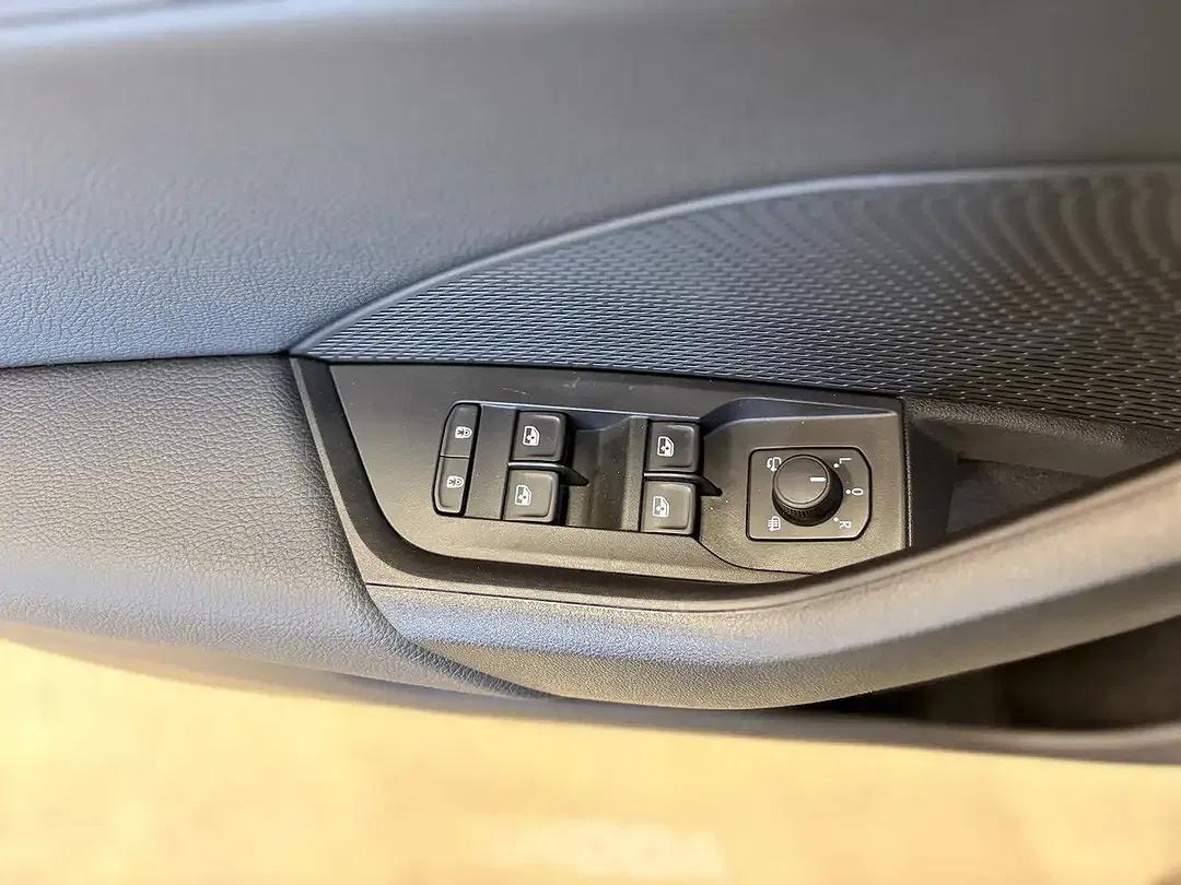 Skoda Octavia 1.5 TSI MHEV DSG Sportline - Thumbnail 7