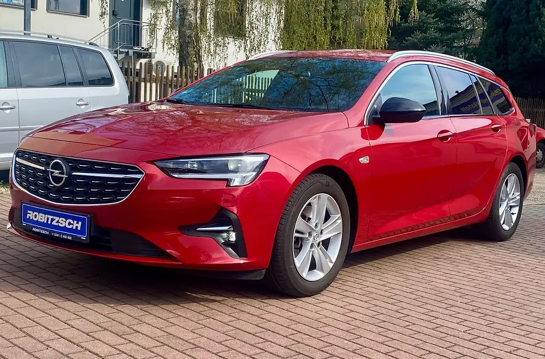 Opel Insignia AUT Elegance - foto 1