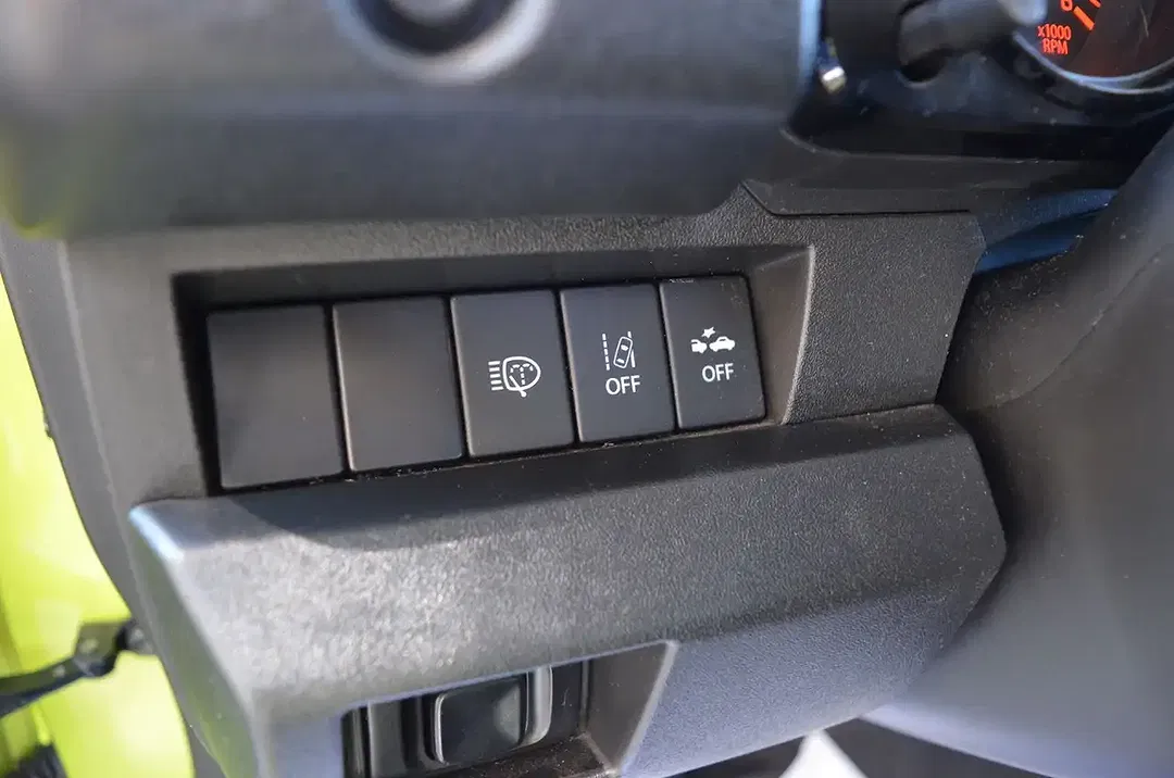 Suzuki Jimny AllGrip Comfort - Thumbnail 13