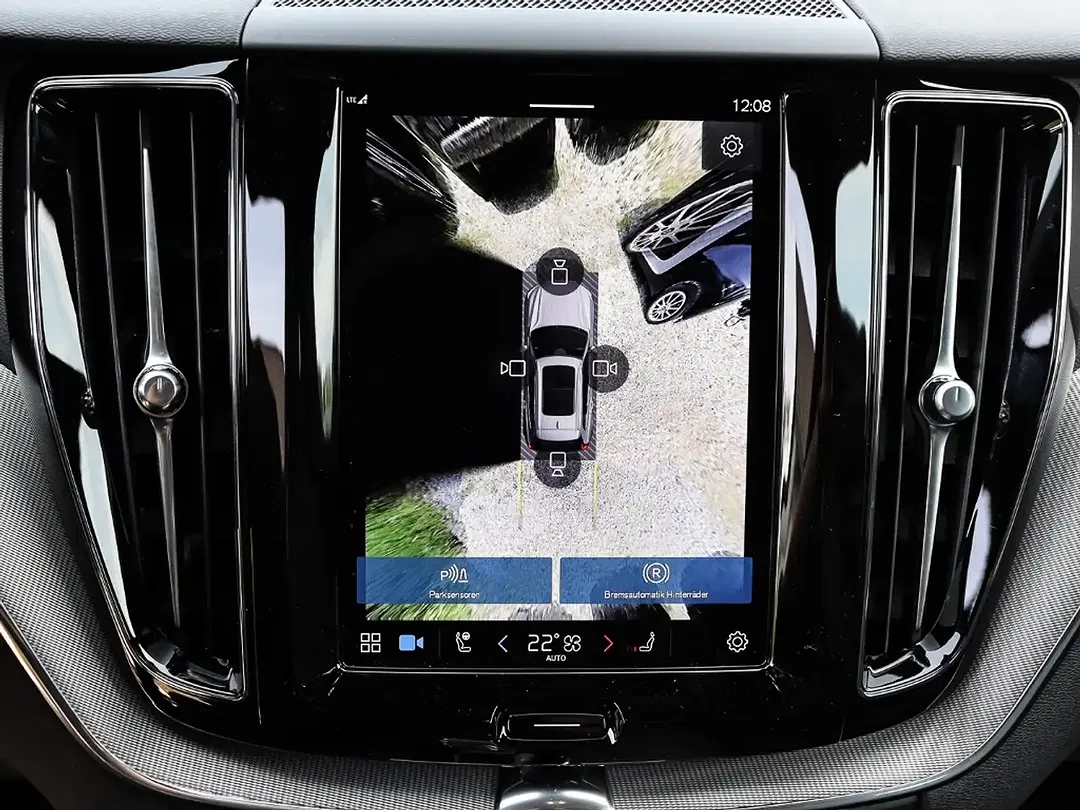 Volvo XC60 B4 Plus Dark - Thumbnail 9