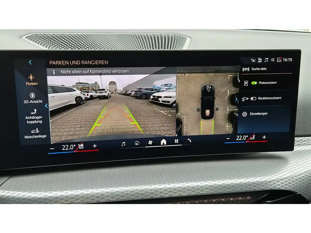 BMW 330 xDrive Touring M Sport Pro - Thumbnail 13