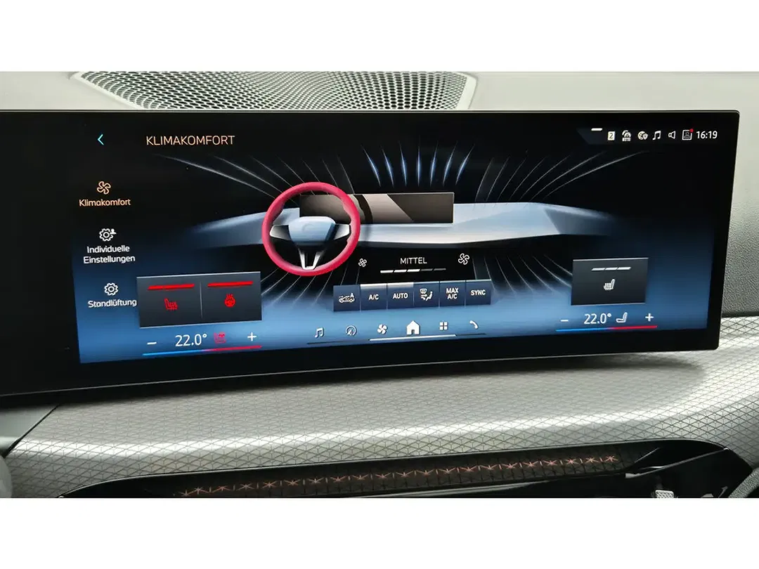 BMW 330 xDrive Touring M Sport Pro - Thumbnail 14