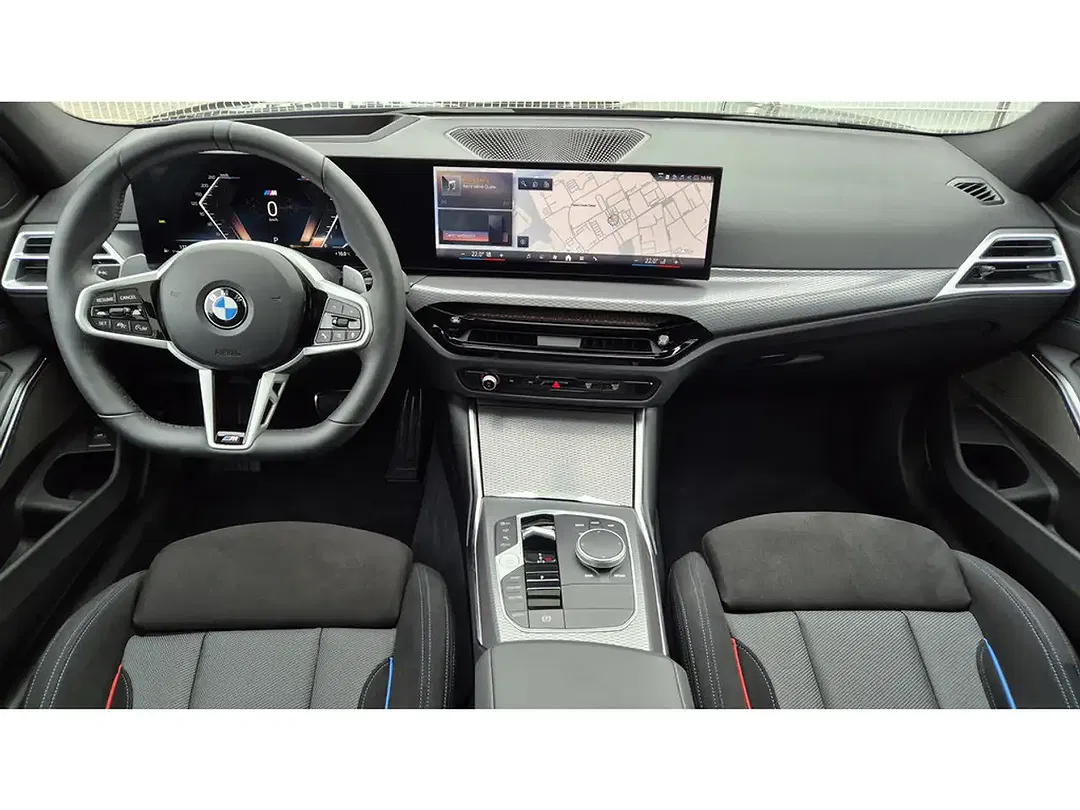 BMW 330 xDrive Touring M Sport Pro - Thumbnail 9