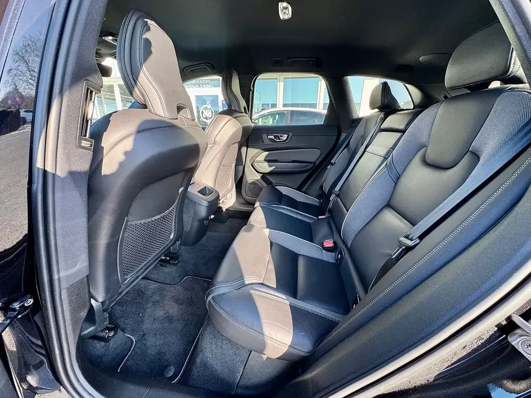 Volvo XC60 D4 R-Design - Thumbnail 5