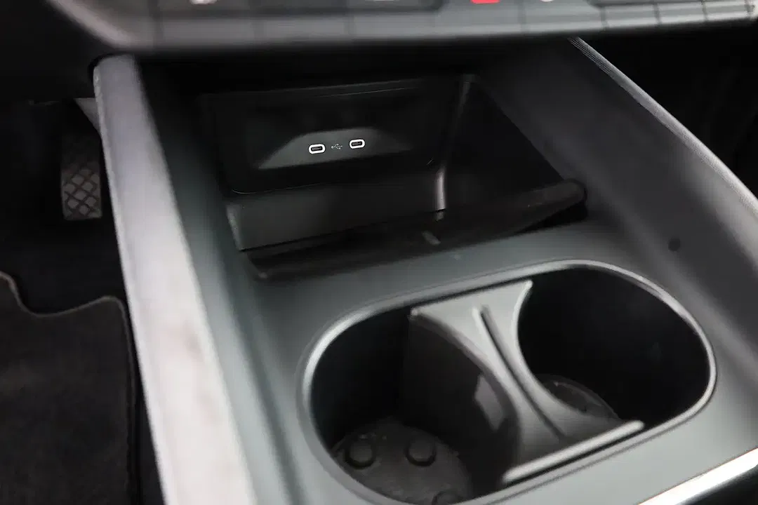 Skoda Enyaq 50 Loft - Thumbnail 12