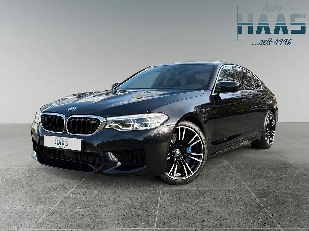 BMW M5 - foto 1