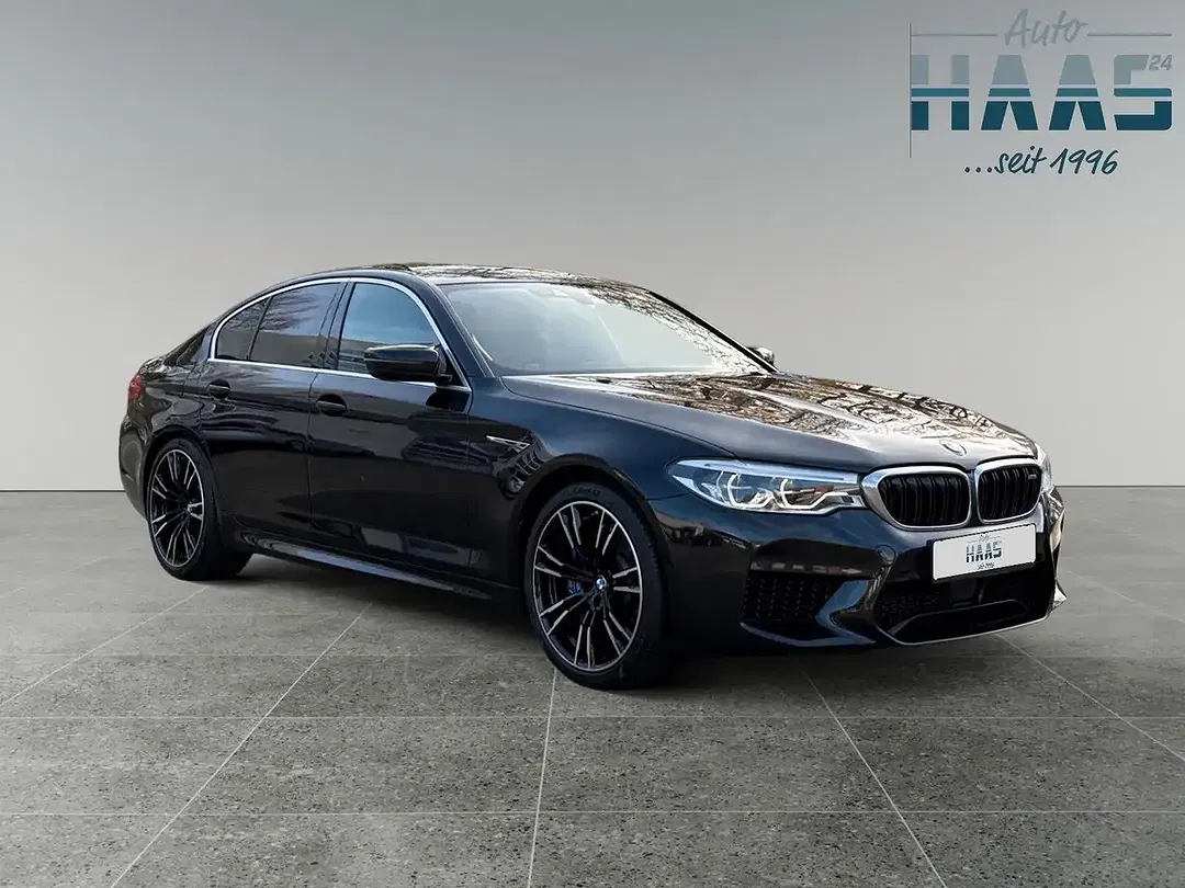 BMW M5 - Thumbnail 4