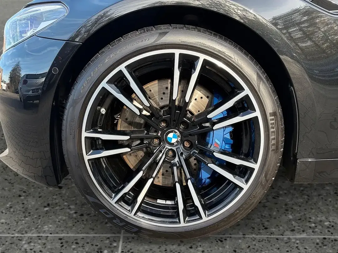 BMW M5 - Thumbnail 5