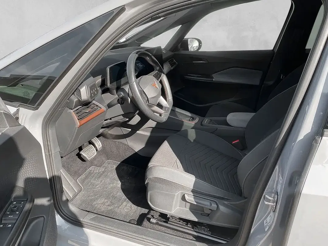 CUPRA Born - Thumbnail 5