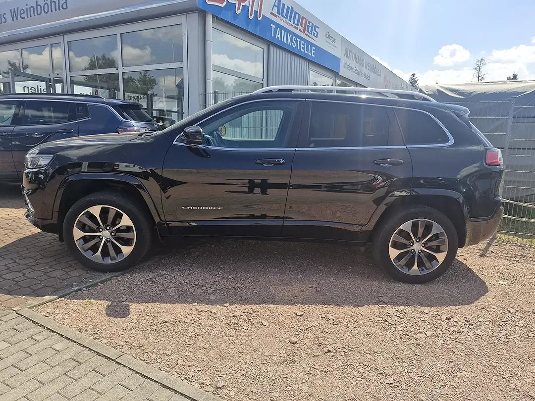 Jeep Cherokee 4x4 Overland - Thumbnail 7