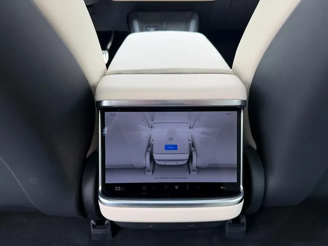 Tesla Model S AWD Dual Motor - Thumbnail 11