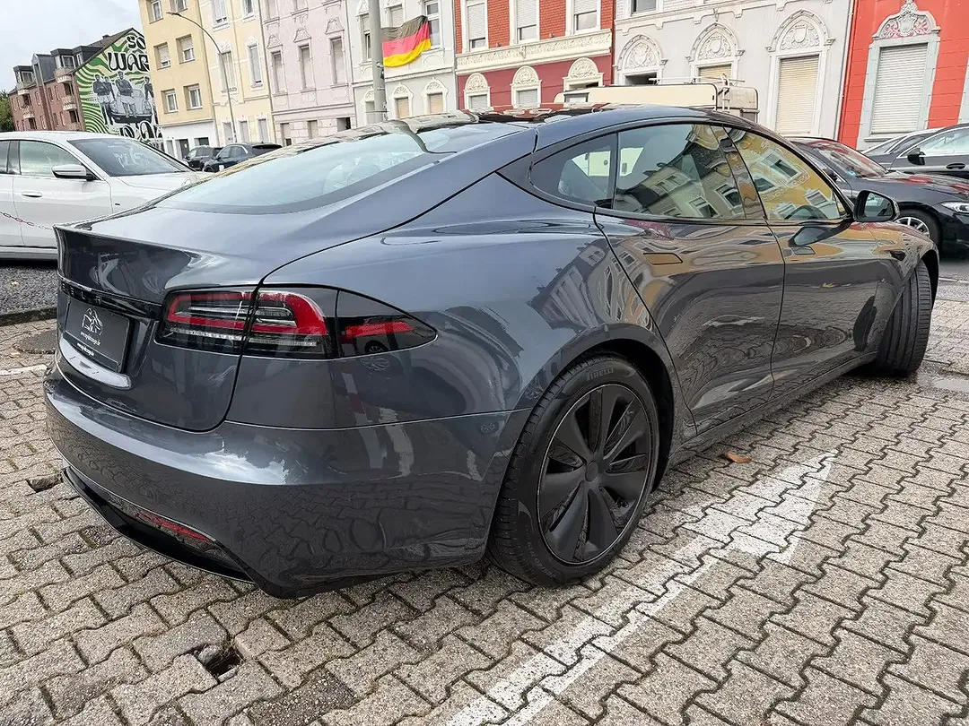 Tesla Model S AWD Dual Motor - Thumbnail 3