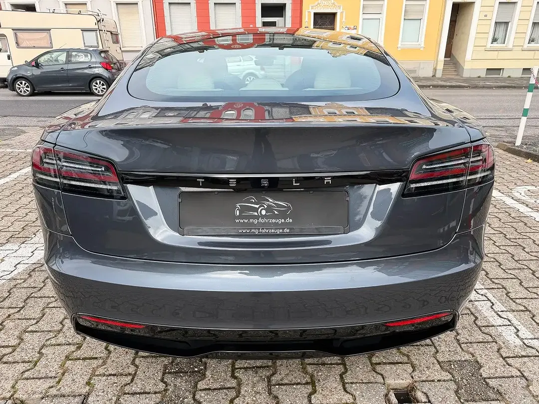 Tesla Model S AWD Dual Motor - Thumbnail 4