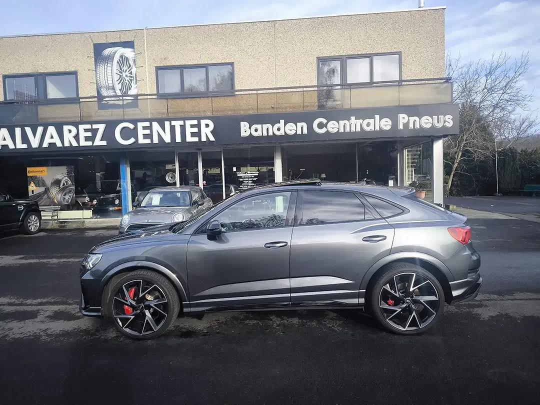 Audi RS Q3 2.5 TFSI S tronic quattro Sportback - Thumbnail 6