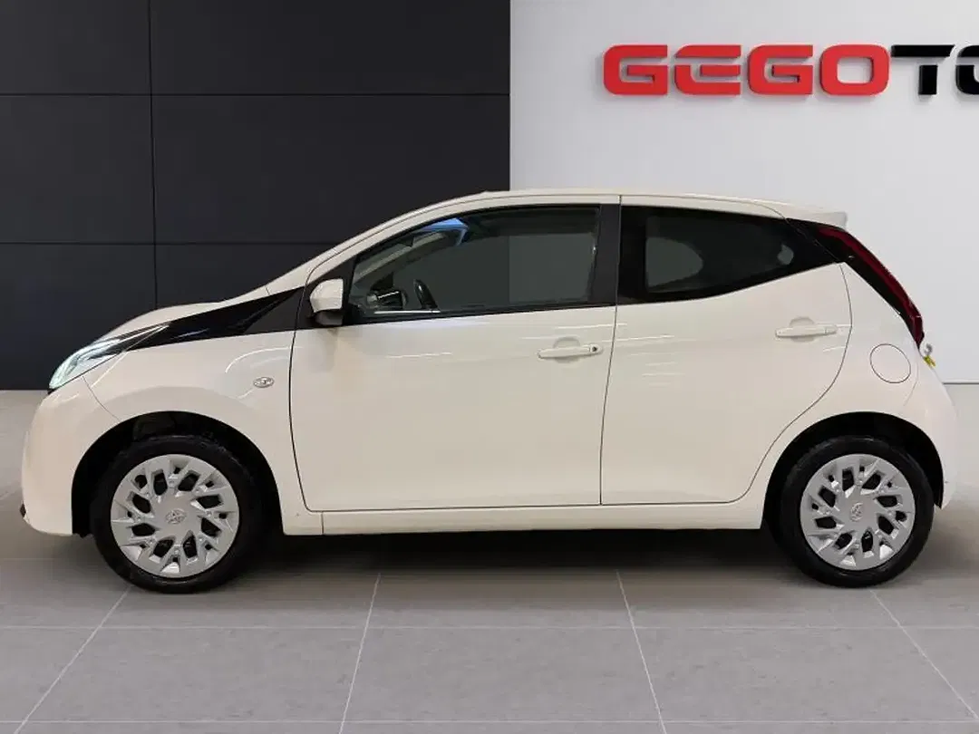 Toyota Aygo - Thumbnail 3
