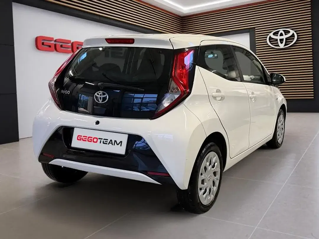 Toyota Aygo - Thumbnail 6
