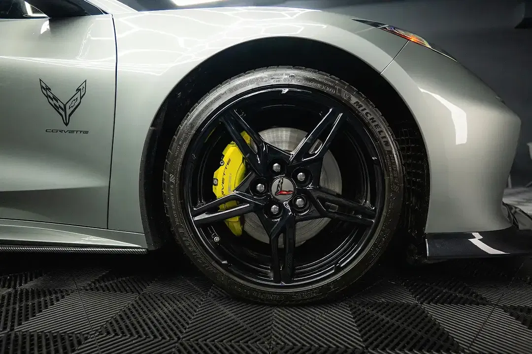 Corvette C8 Z51 Stingray 3LT Targa - Thumbnail 12