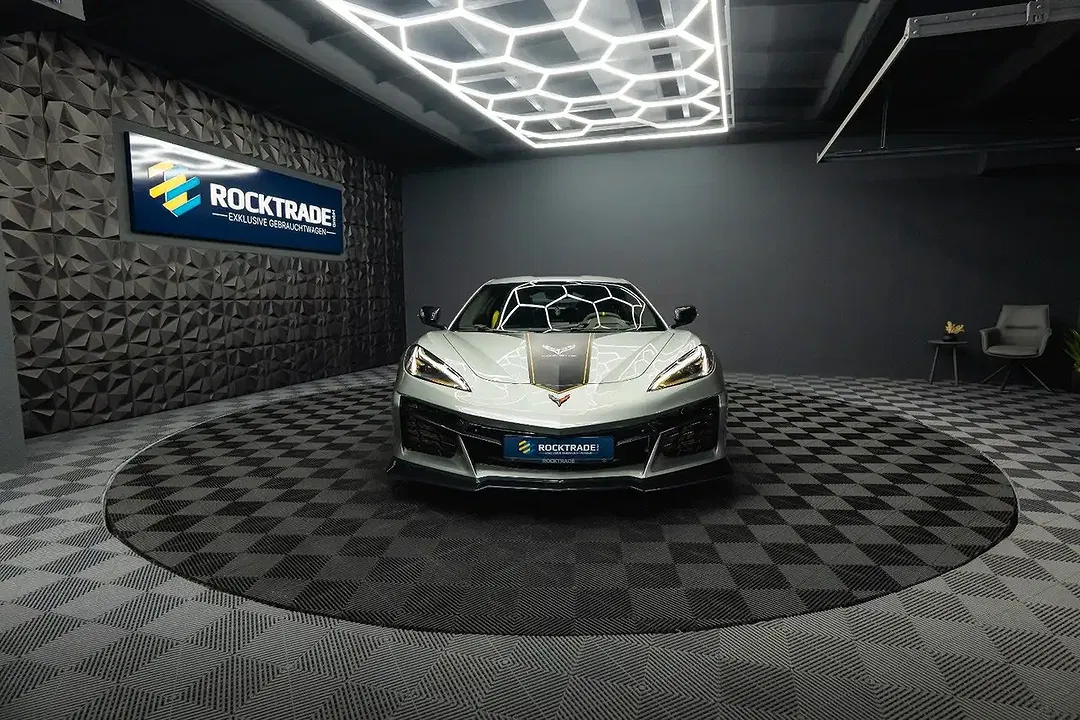 Corvette C8 Z51 Stingray 3LT Targa - Thumbnail 3