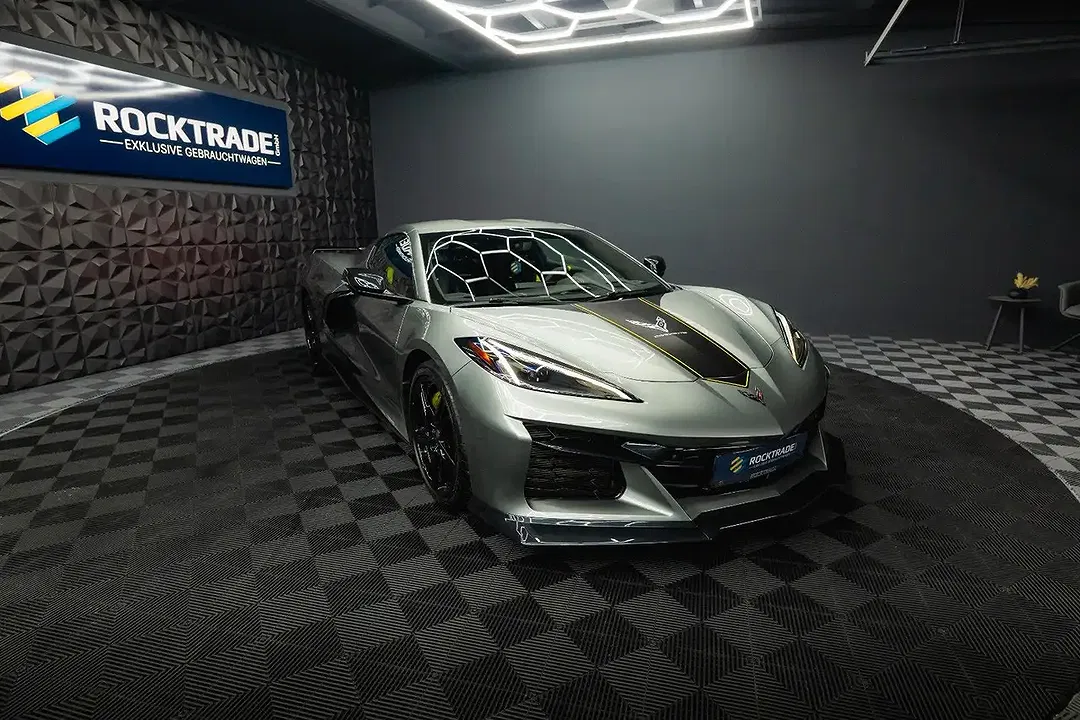 Corvette C8 Z51 Stingray 3LT Targa - Thumbnail 8