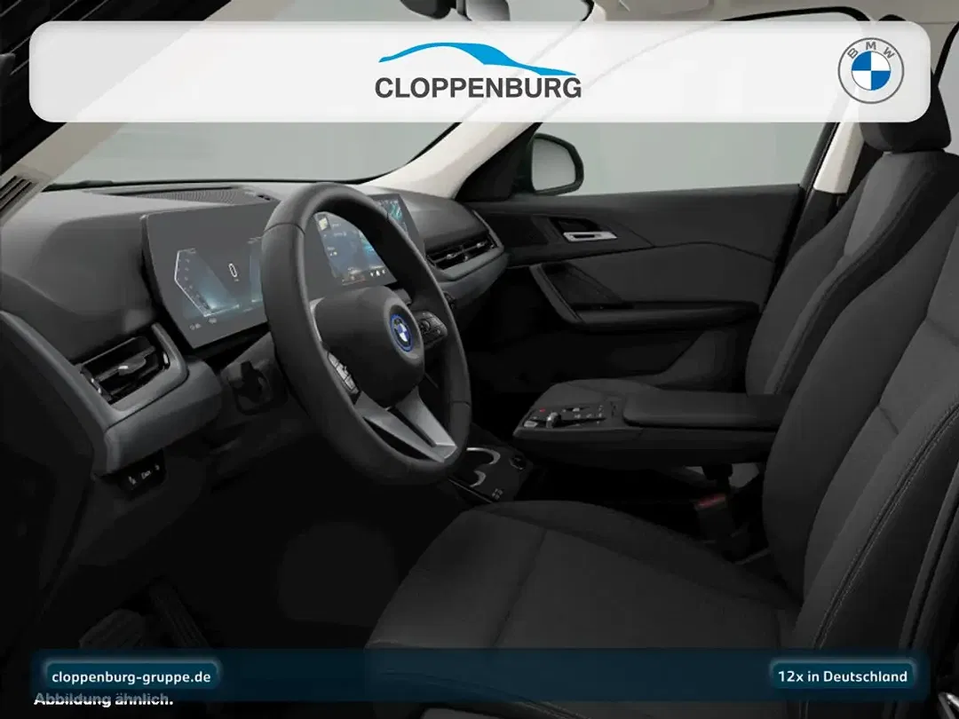 BMW iX1 xDrive - Thumbnail 2