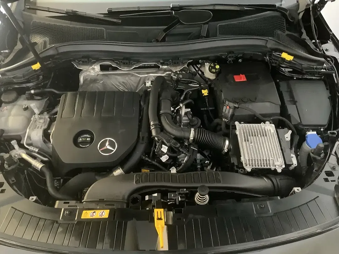 Mercedes-Benz GLA 200 - Thumbnail 12