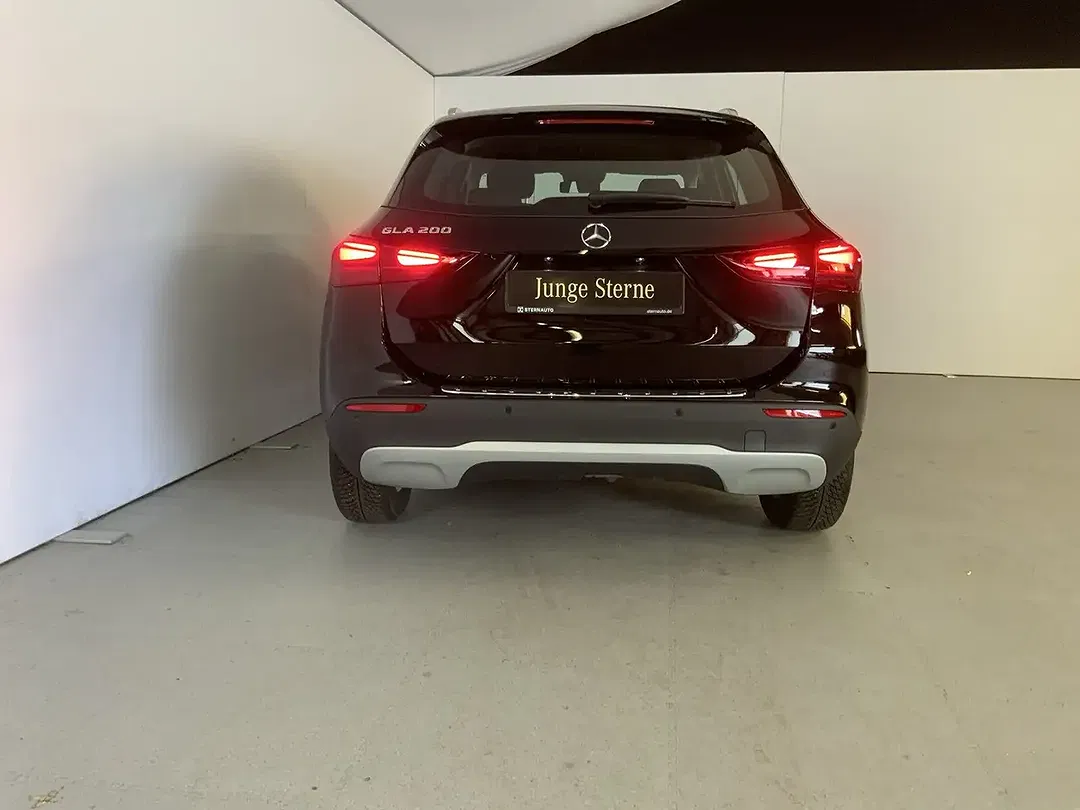 Mercedes-Benz GLA 200 - Thumbnail 5
