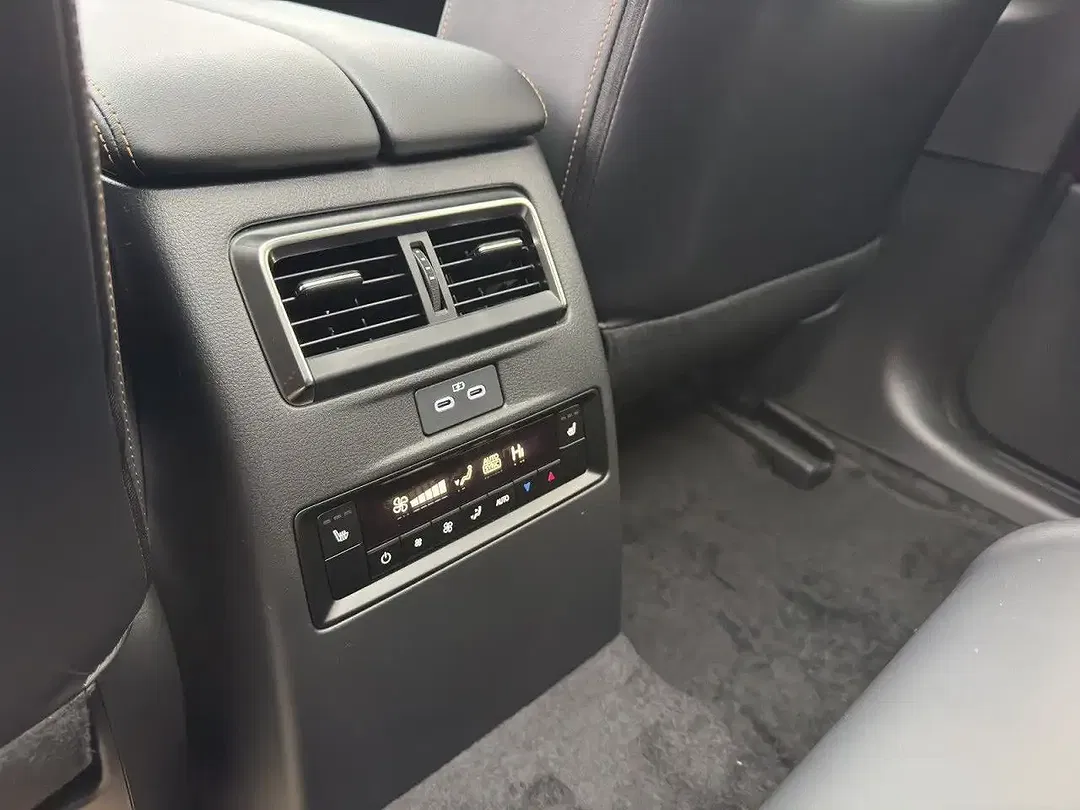 Mazda CX-80 AWD PHEV Homura Plus - Thumbnail 5