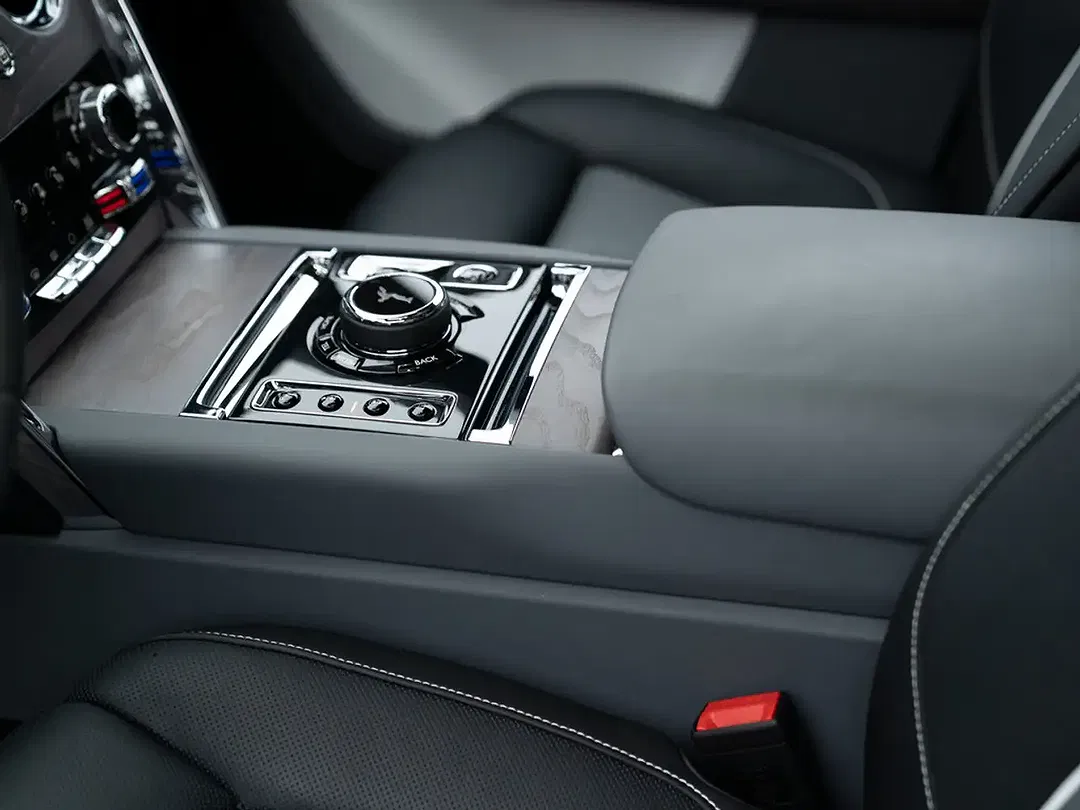 Rolls-Royce Cullinan - Thumbnail 10