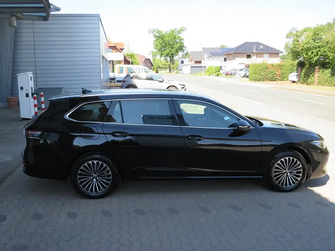 Volkswagen Passat 1.5 eTSI DSG Elegance - Thumbnail 5